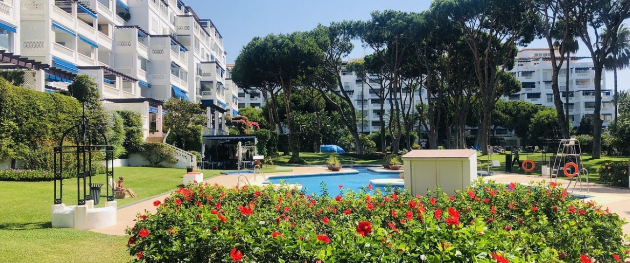 Resale - apartment - Marbella - Puerto Banús
