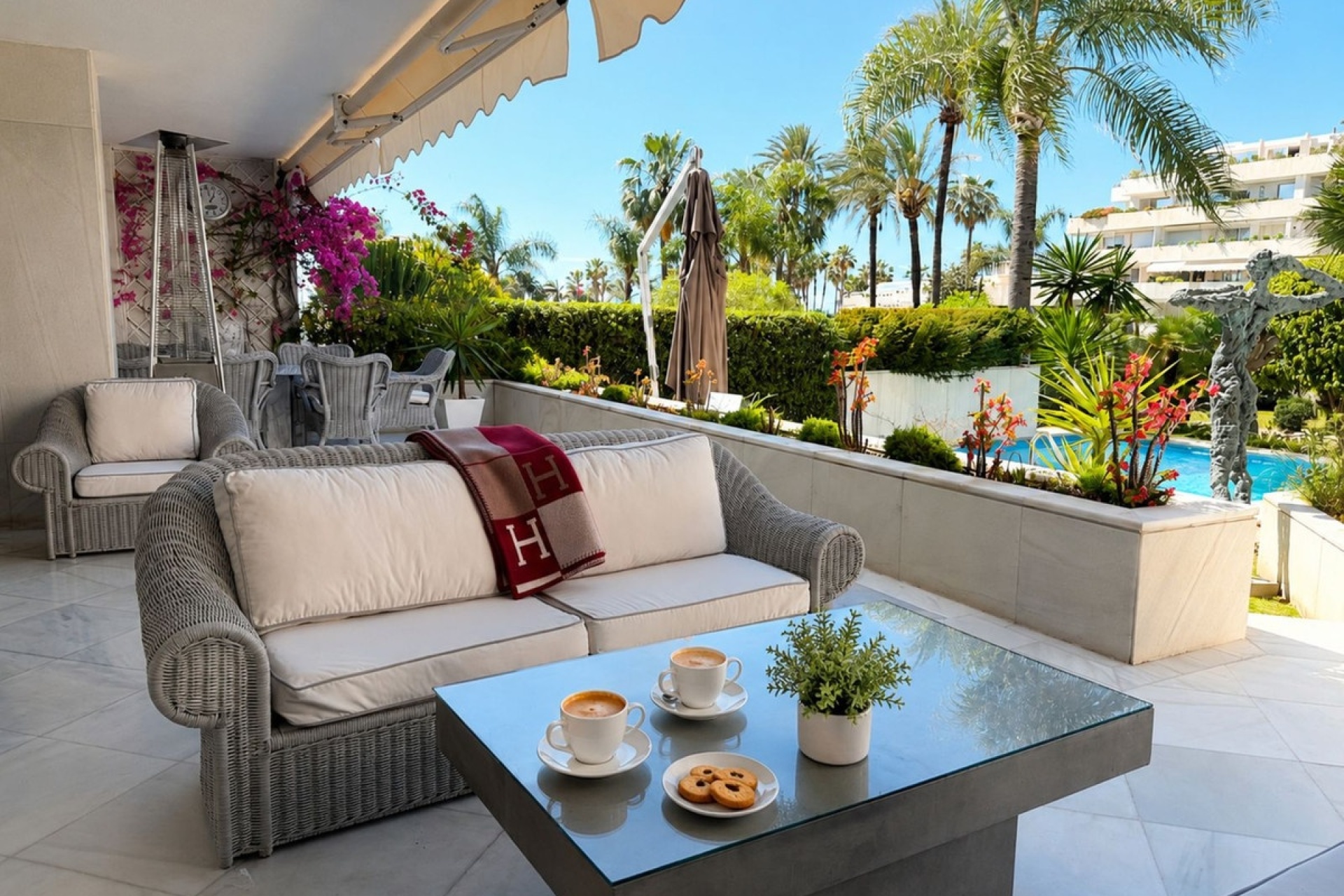 Resale - apartment - Marbella - Puerto Banús