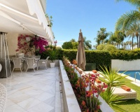 Resale - apartment - Marbella - Puerto Banús