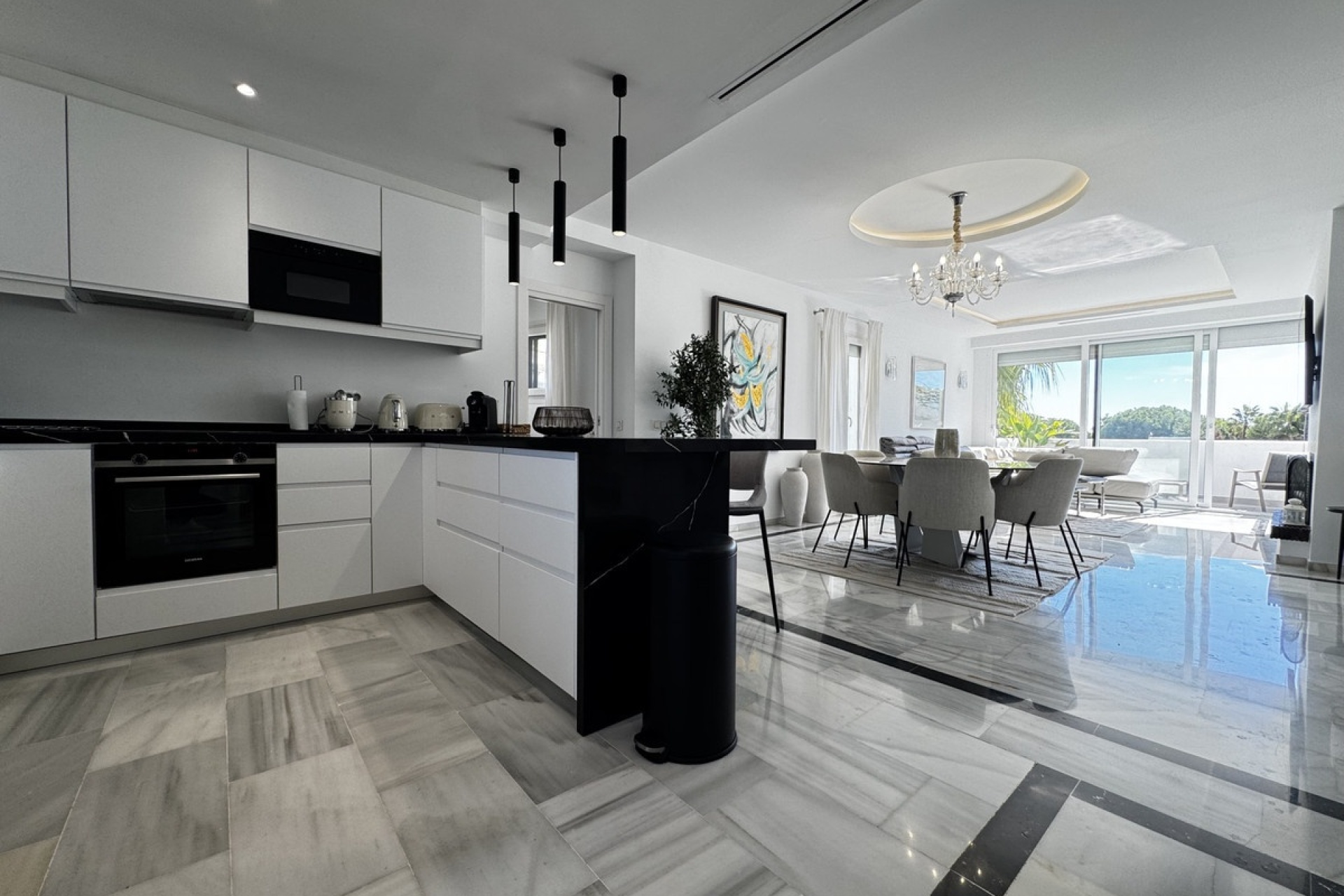 Resale - apartment - Marbella - Puerto Banús