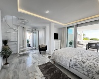 Resale - apartment - Marbella - Puerto Banús