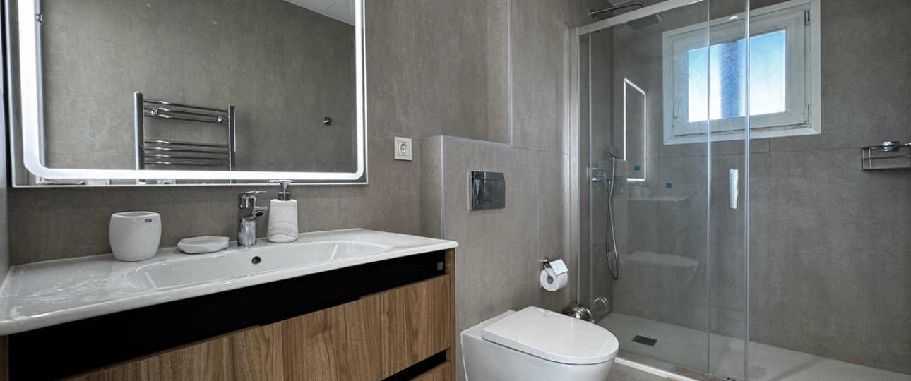 Resale - apartment - Marbella - Puerto Banús
