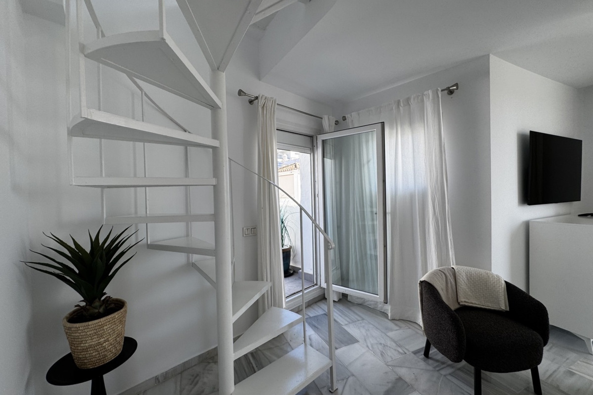 Resale - apartment - Marbella - Puerto Banús