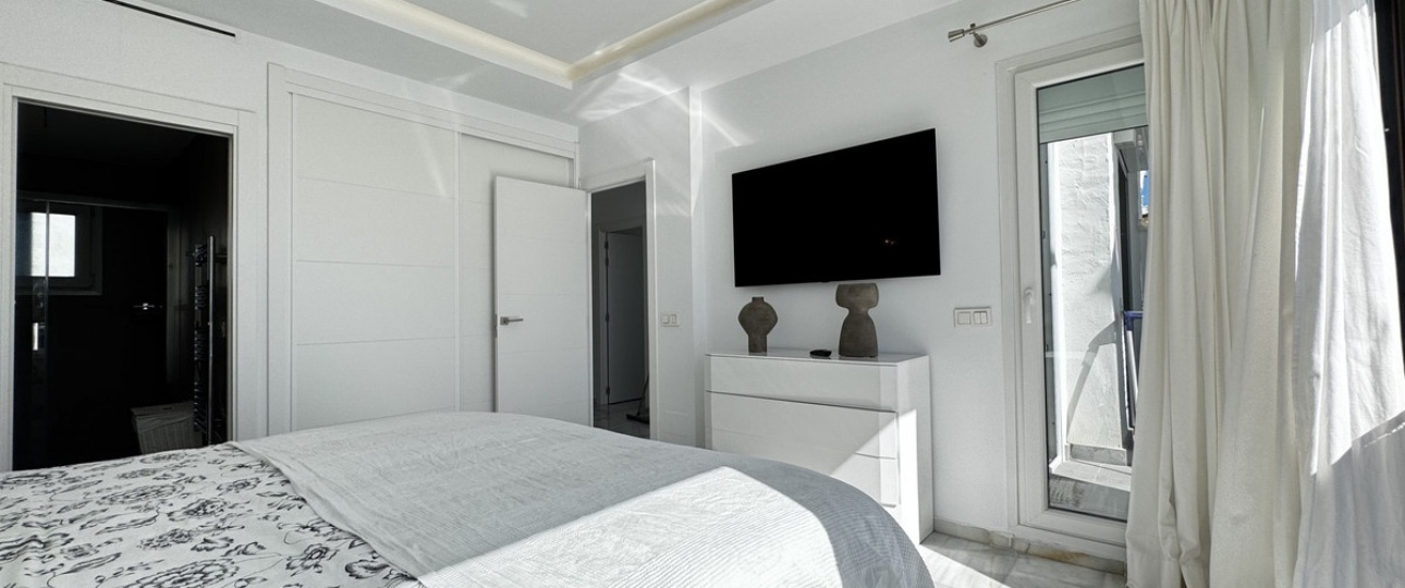 Resale - apartment - Marbella - Puerto Banús