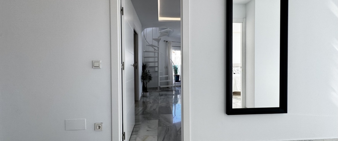 Resale - apartment - Marbella - Puerto Banús