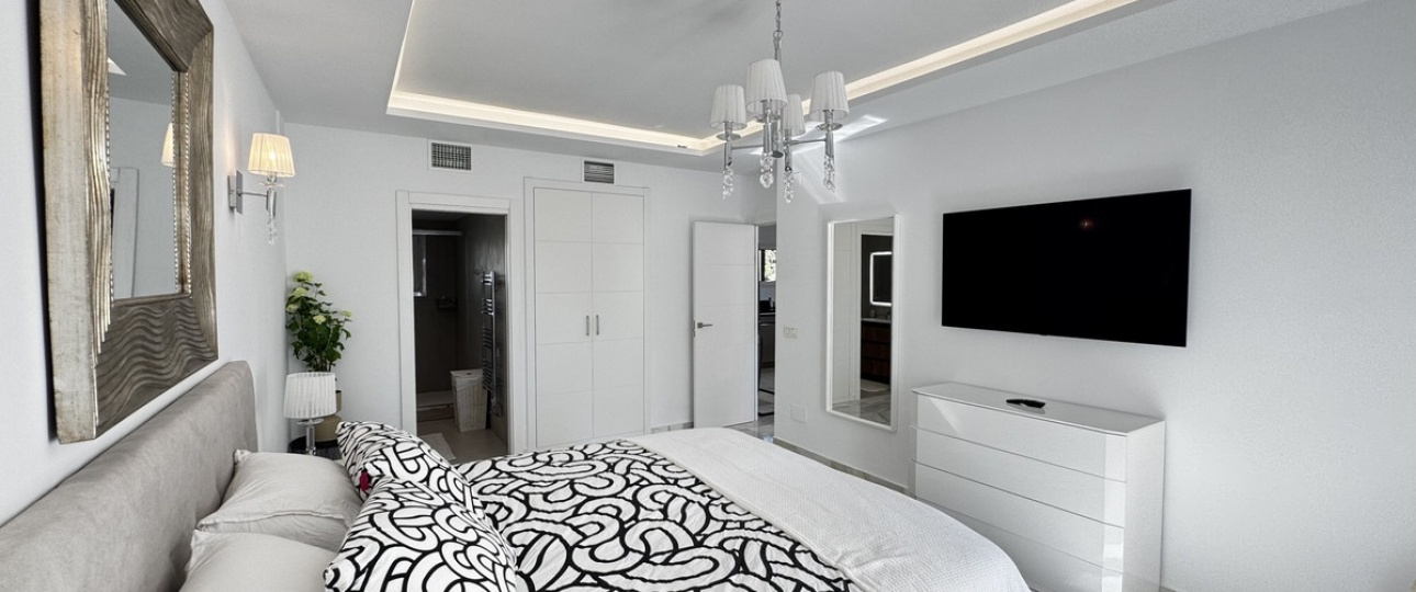 Resale - apartment - Marbella - Puerto Banús