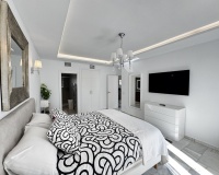 Resale - apartment - Marbella - Puerto Banús