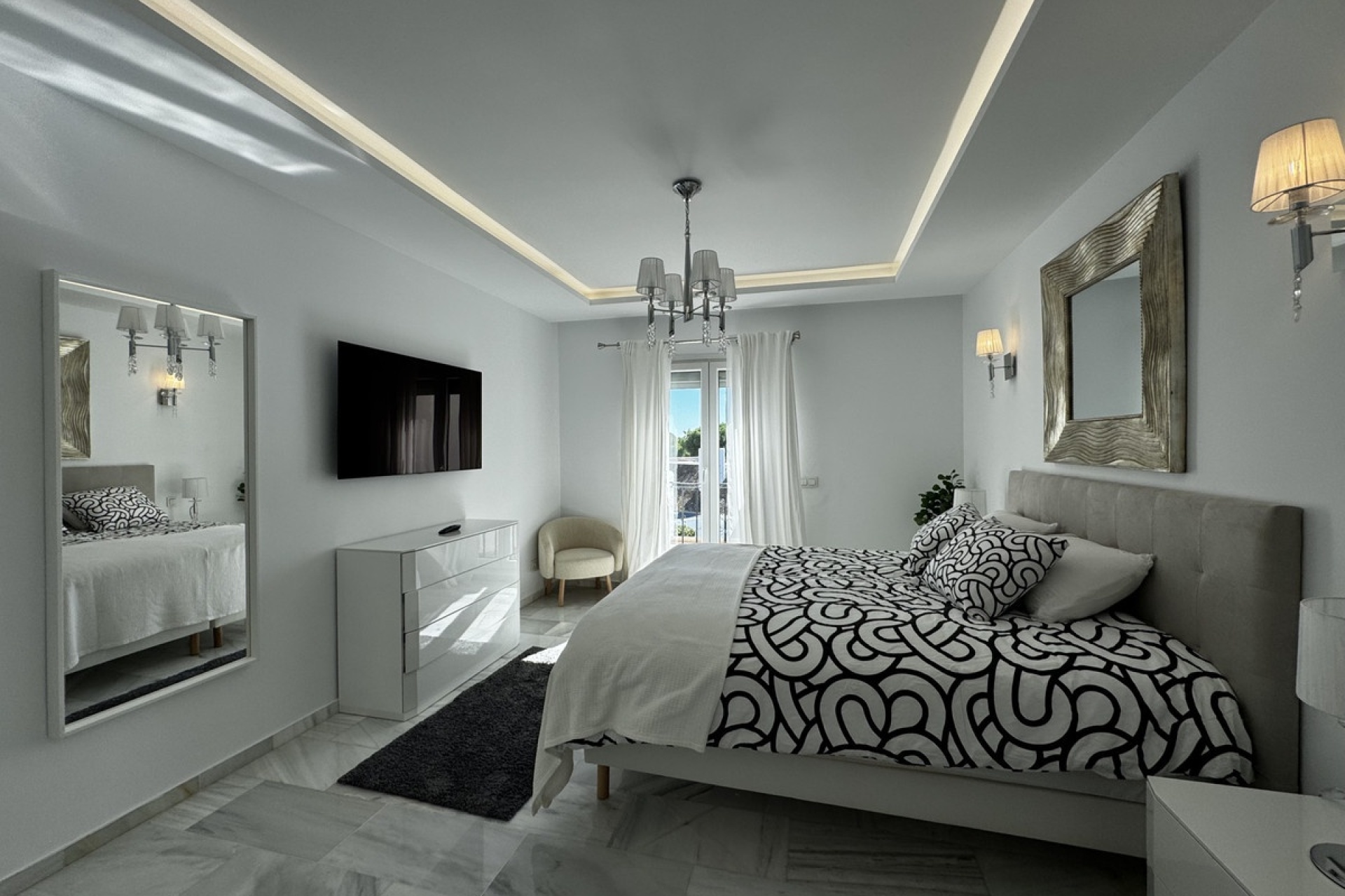 Resale - apartment - Marbella - Puerto Banús