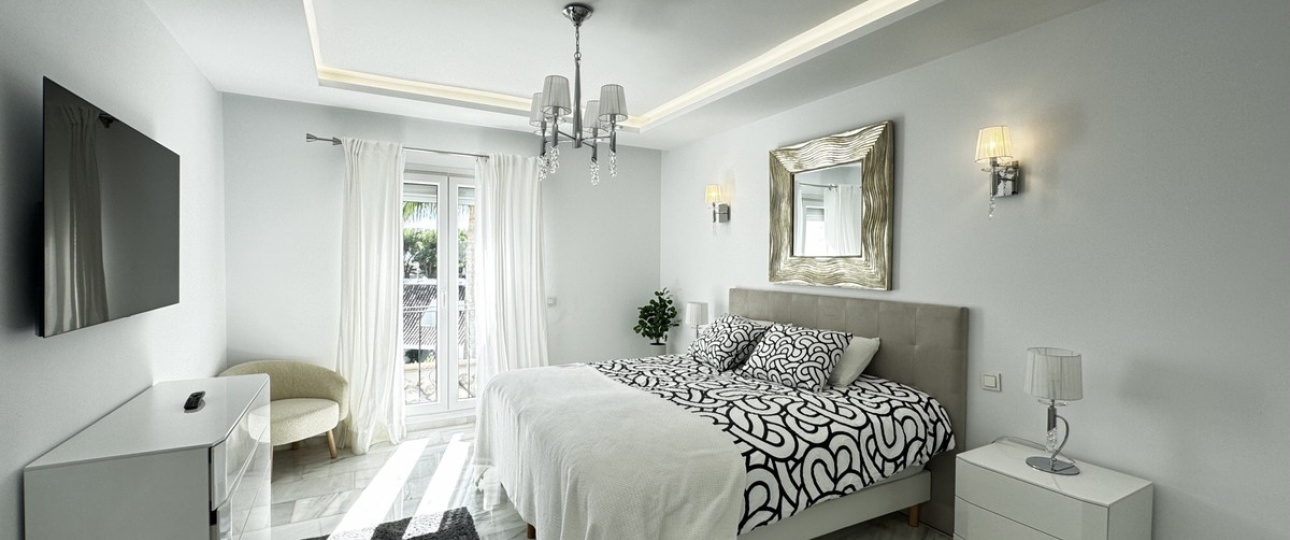 Resale - apartment - Marbella - Puerto Banús
