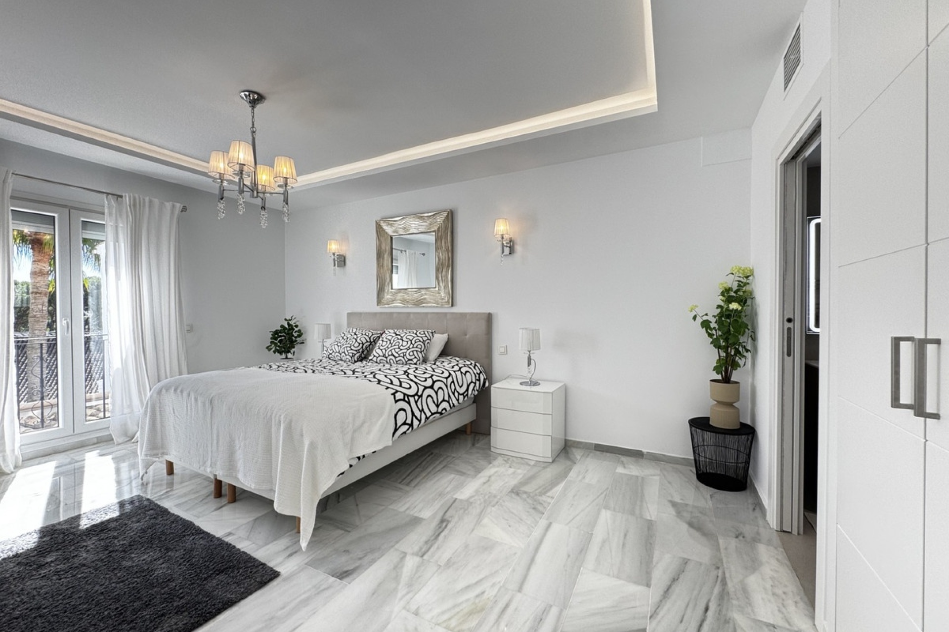 Resale - apartment - Marbella - Puerto Banús