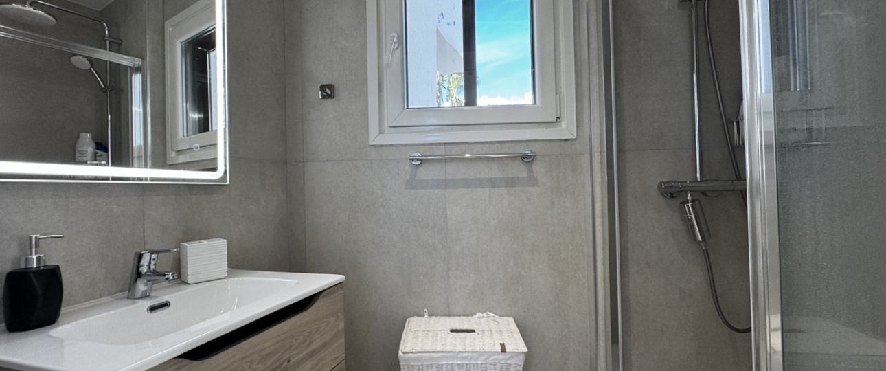 Resale - apartment - Marbella - Puerto Banús