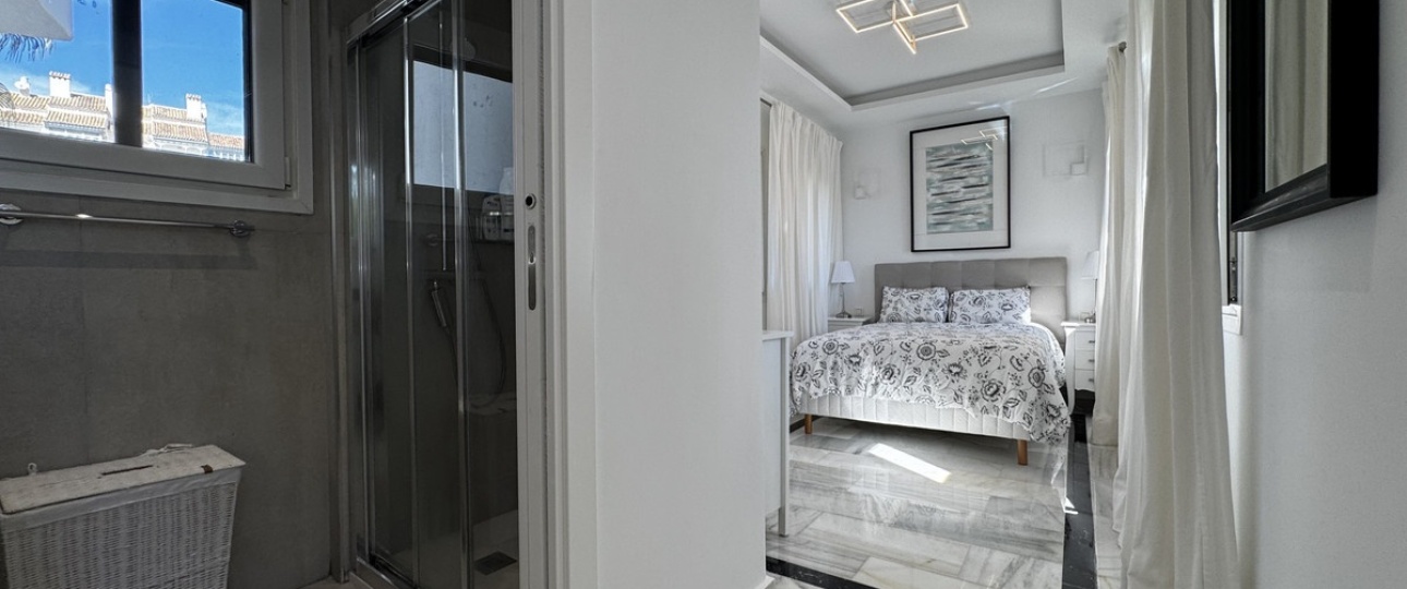 Resale - apartment - Marbella - Puerto Banús