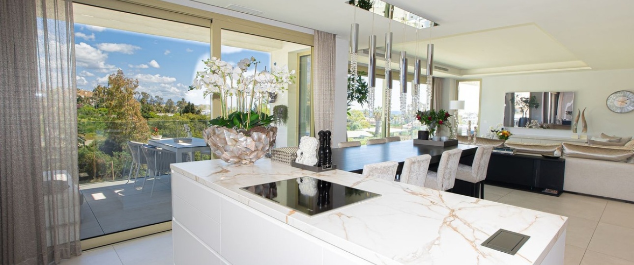 Resale - apartment - Marbella - Puerto Banús
