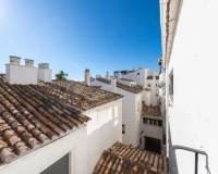Resale - apartment - Marbella - Puerto Banús