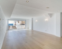 Resale - apartment - Marbella - Puerto Banús