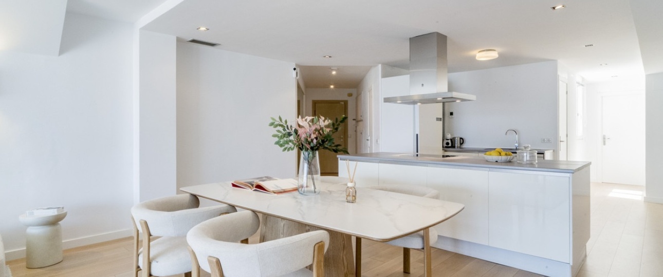 Resale - apartment - Marbella - Puerto Banús