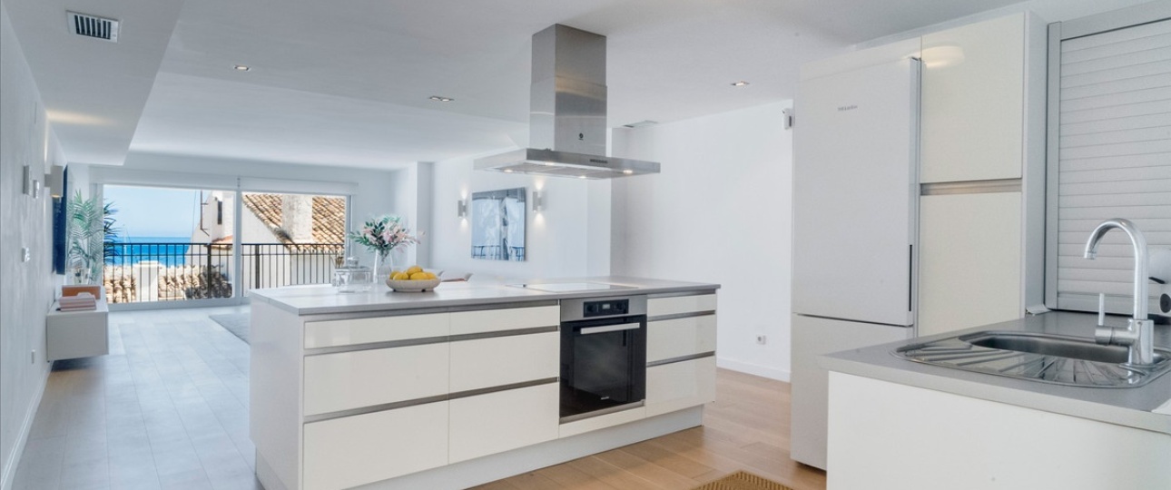 Resale - apartment - Marbella - Puerto Banús