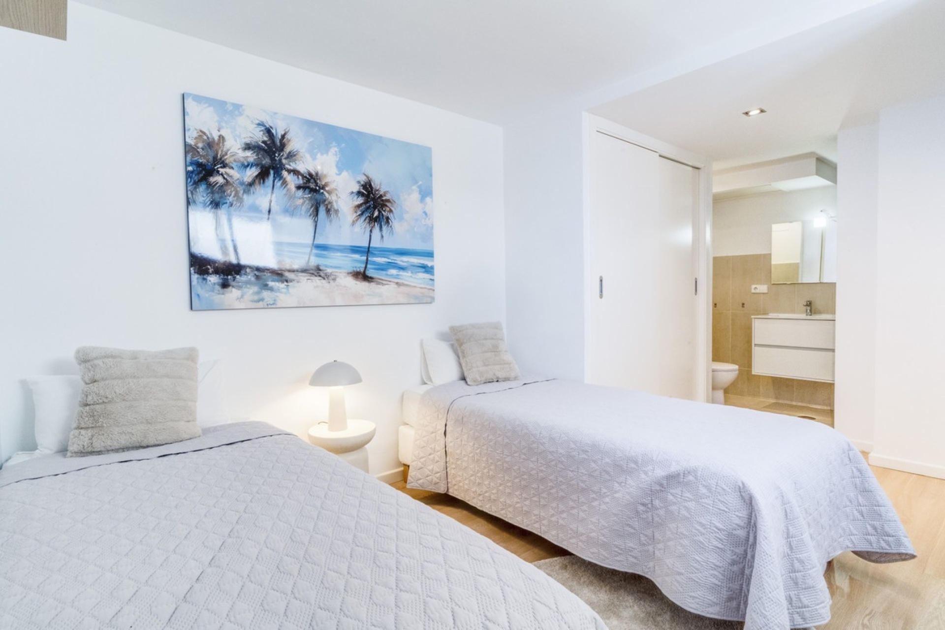 Resale - apartment - Marbella - Puerto Banús