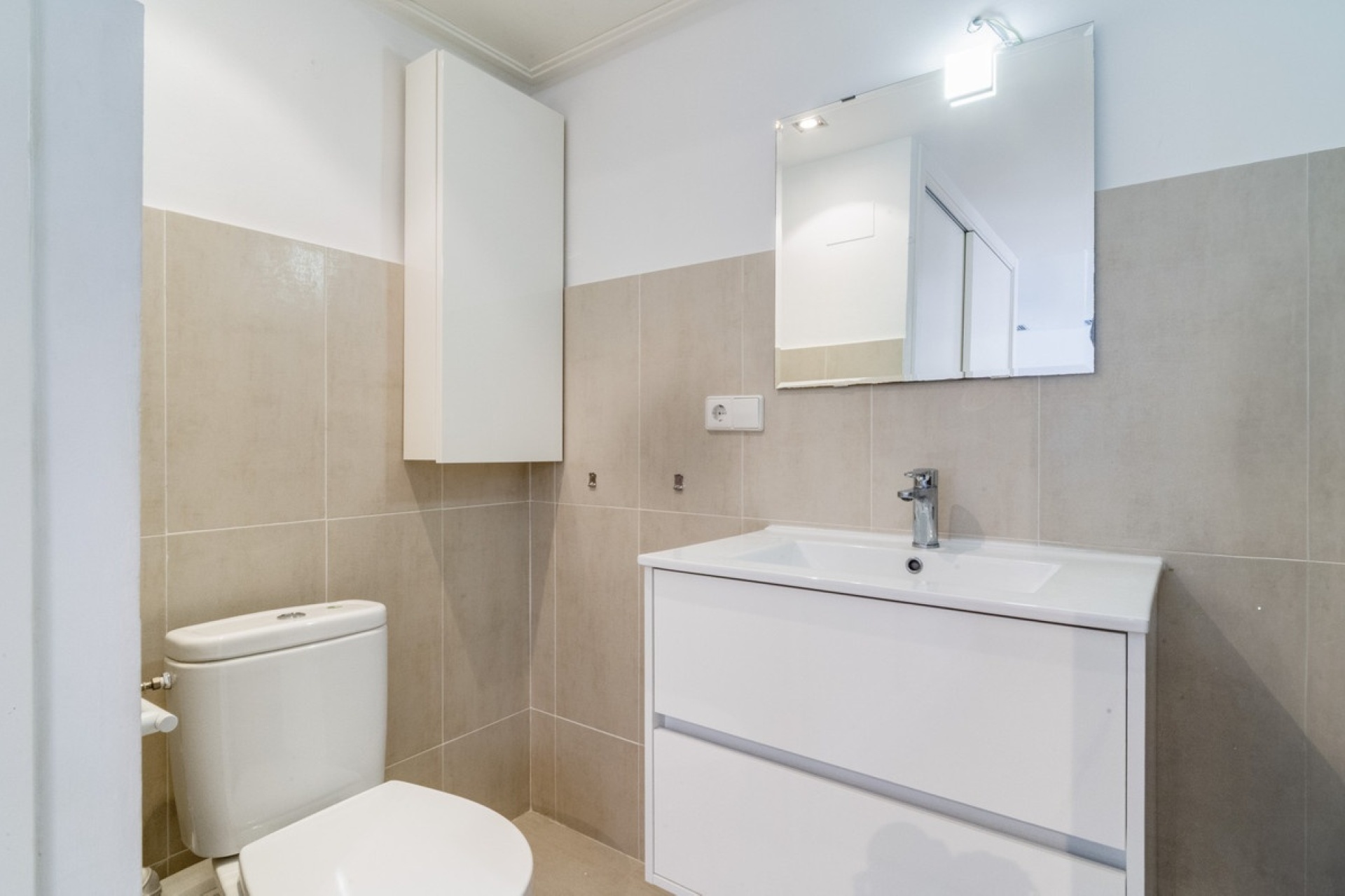 Resale - apartment - Marbella - Puerto Banús