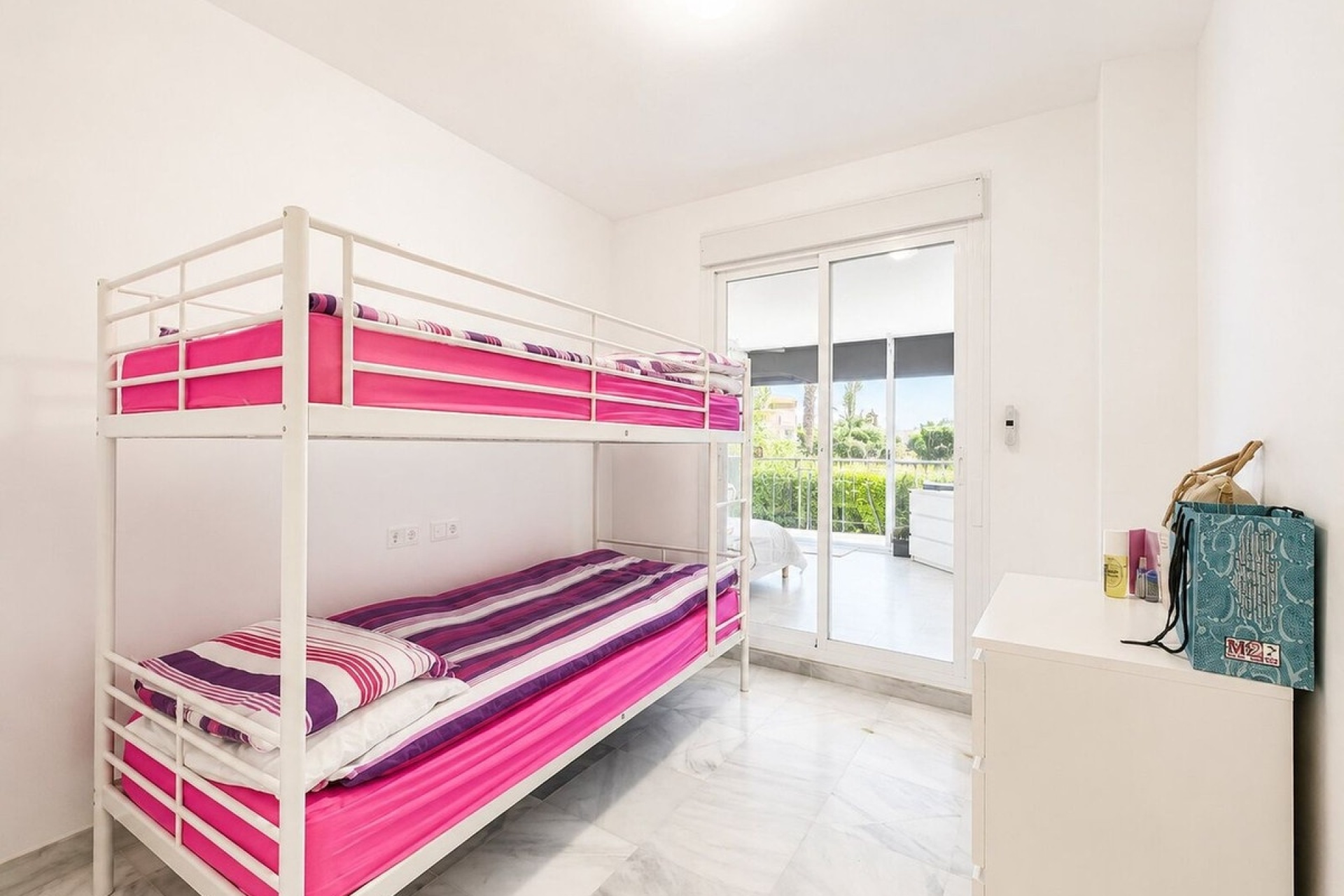 Resale - apartment - Marbella - Puerto Banús