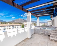 Resale - apartment - Marbella - Puerto Banús