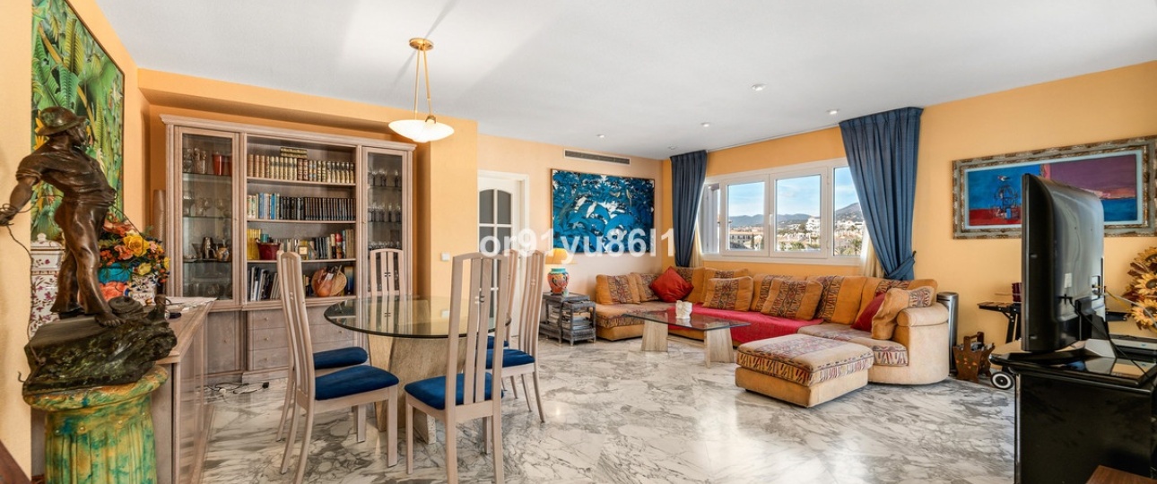 Resale - apartment - Marbella - Puerto Banús
