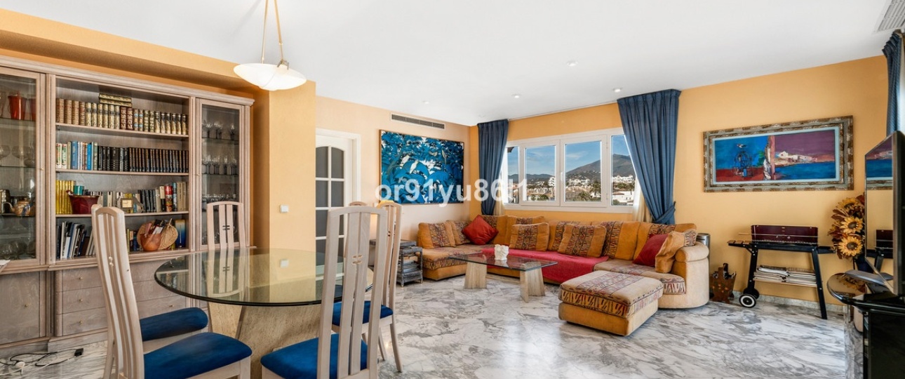 Resale - apartment - Marbella - Puerto Banús