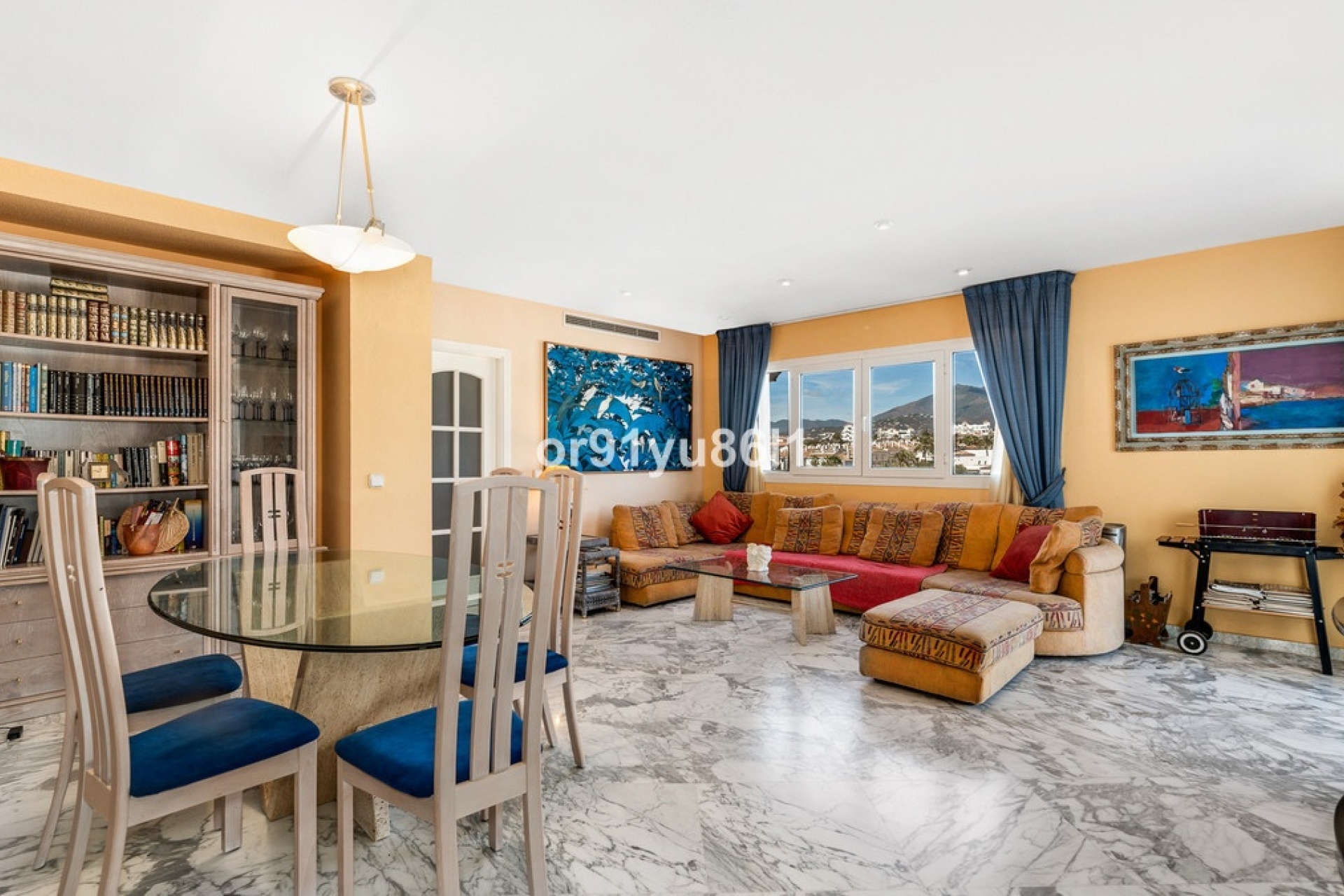 Resale - apartment - Marbella - Puerto Banús