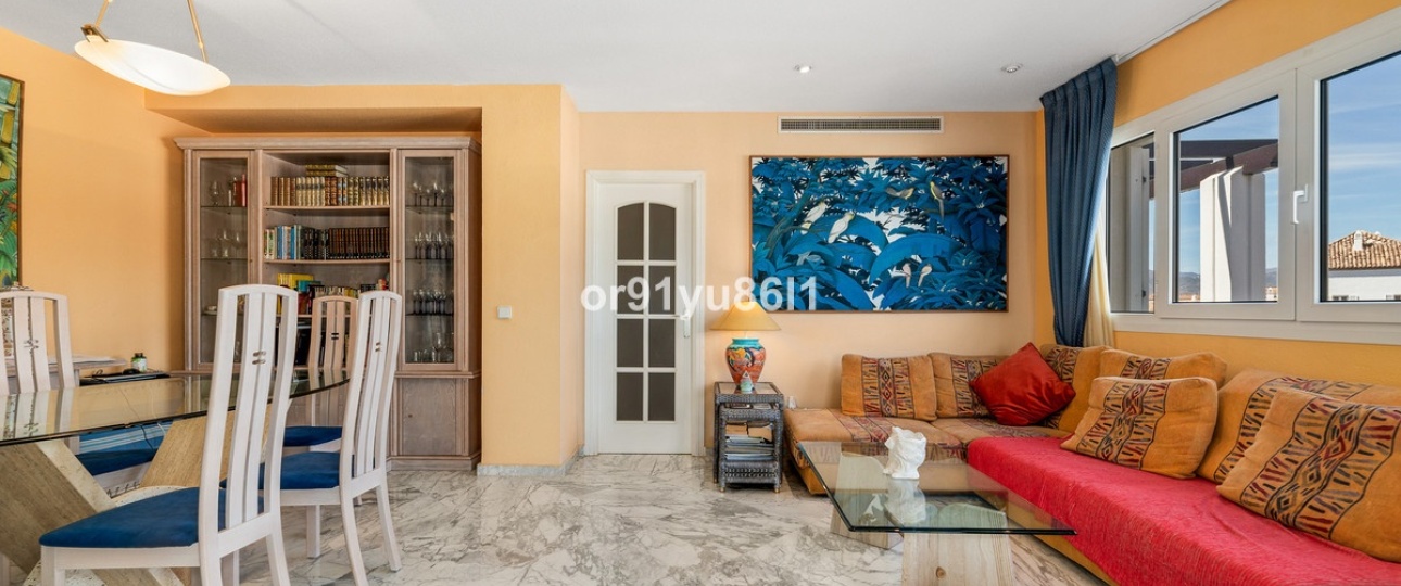 Resale - apartment - Marbella - Puerto Banús