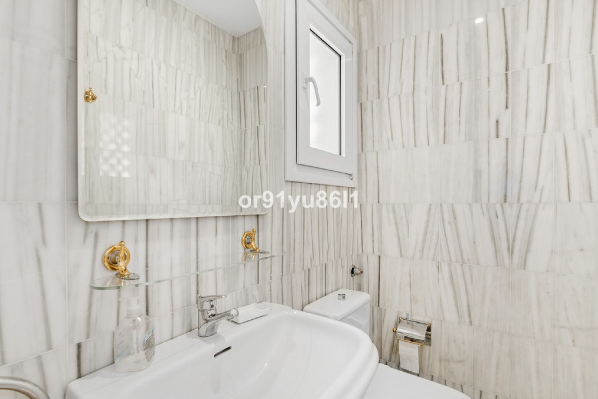 Resale - apartment - Marbella - Puerto Banús