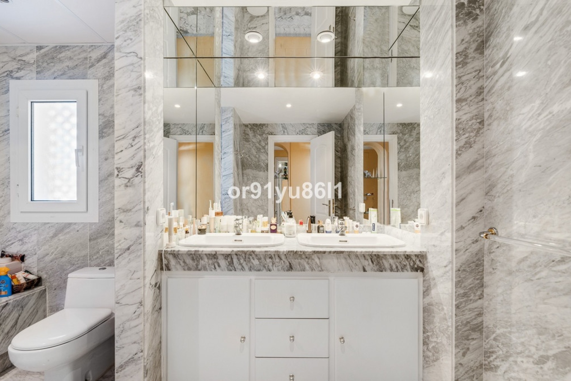Resale - apartment - Marbella - Puerto Banús