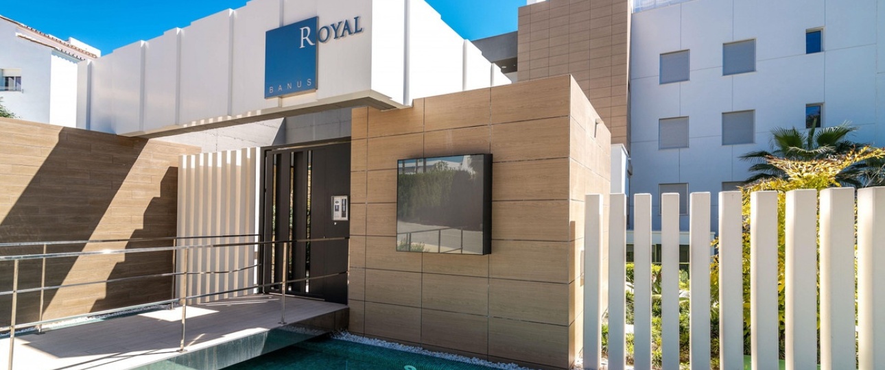 Resale - apartment - Marbella - Puerto Banús