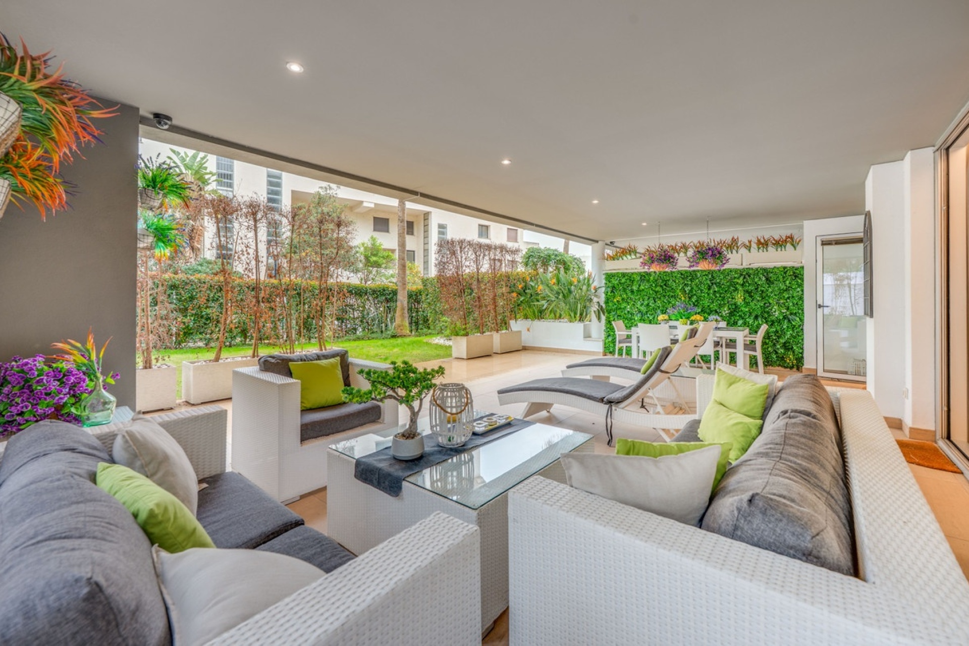 Resale - apartment - Marbella - Puerto Banús