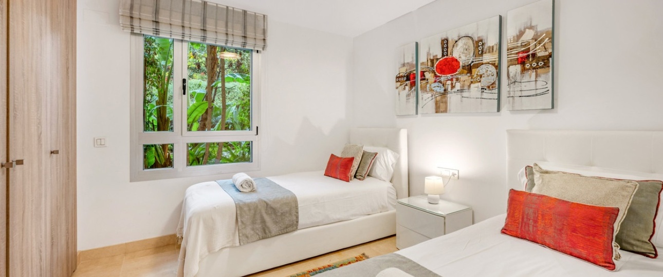 Resale - apartment - Marbella - Puerto Banús