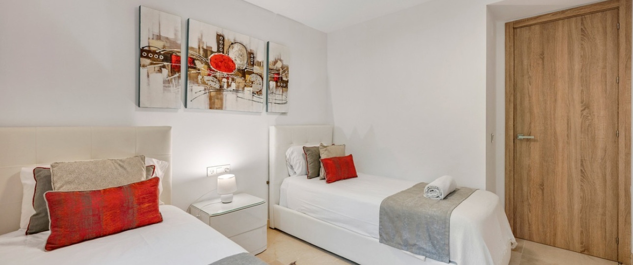 Resale - apartment - Marbella - Puerto Banús