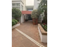 Resale - apartment - Marbella - Puerto Banús