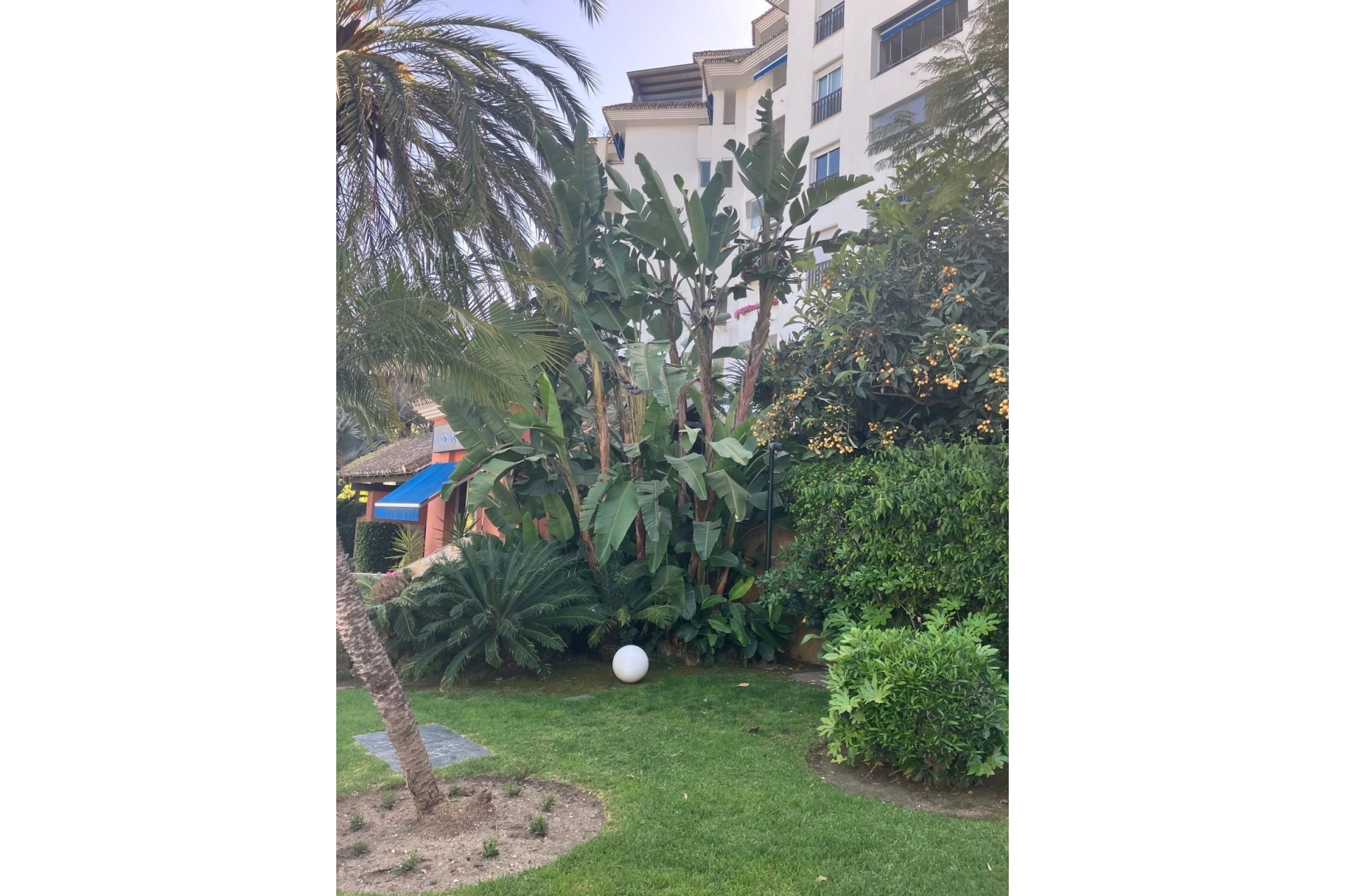 Resale - apartment - Marbella - Puerto Banús