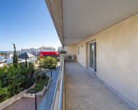 Resale - apartment - Marbella - Puerto Banús