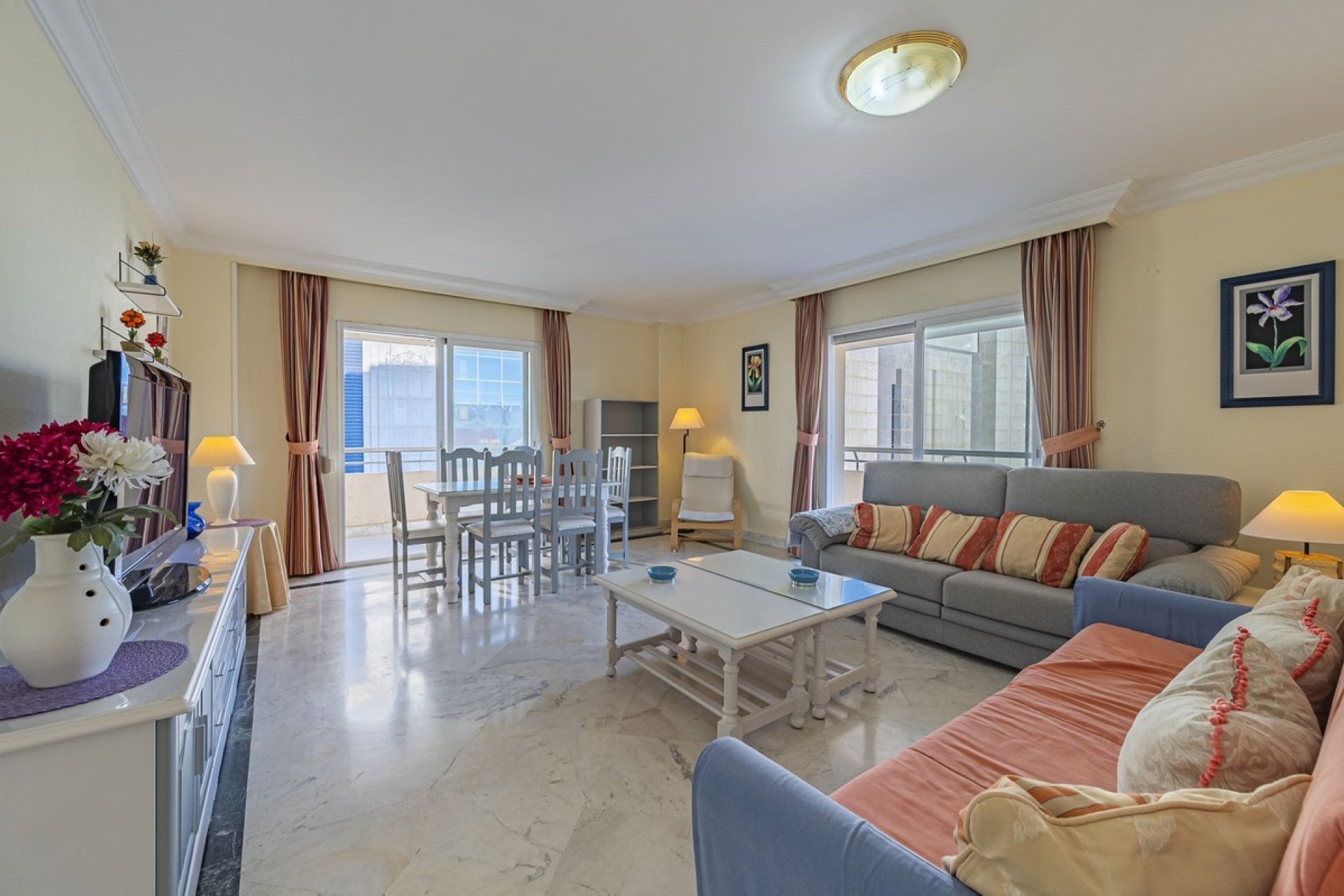 Resale - apartment - Marbella - Puerto Banús