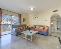 Resale - apartment - Marbella - Puerto Banús