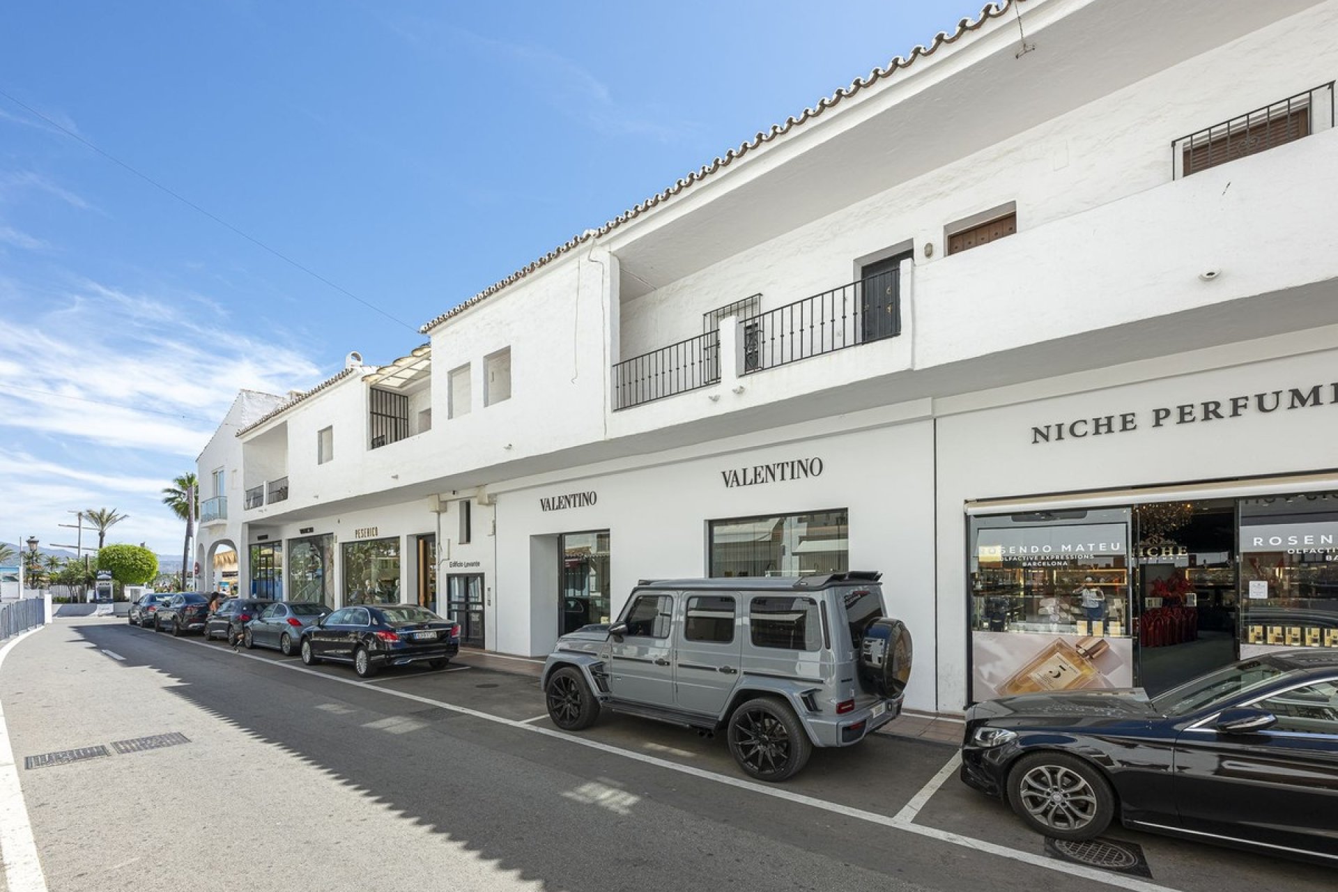 Resale - apartment - Marbella - Puerto Banús