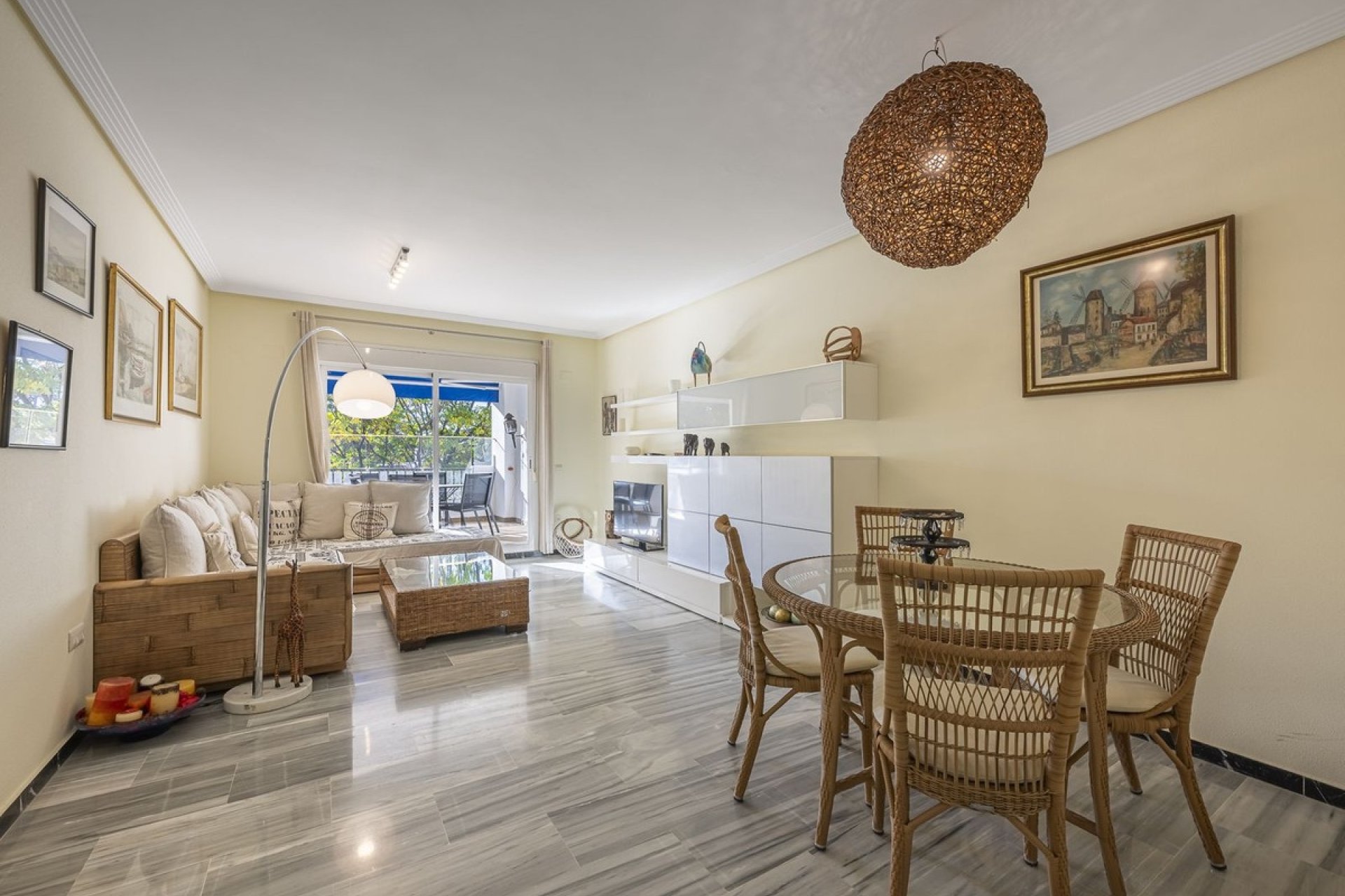 Resale - apartment - Marbella - Puerto Banús
