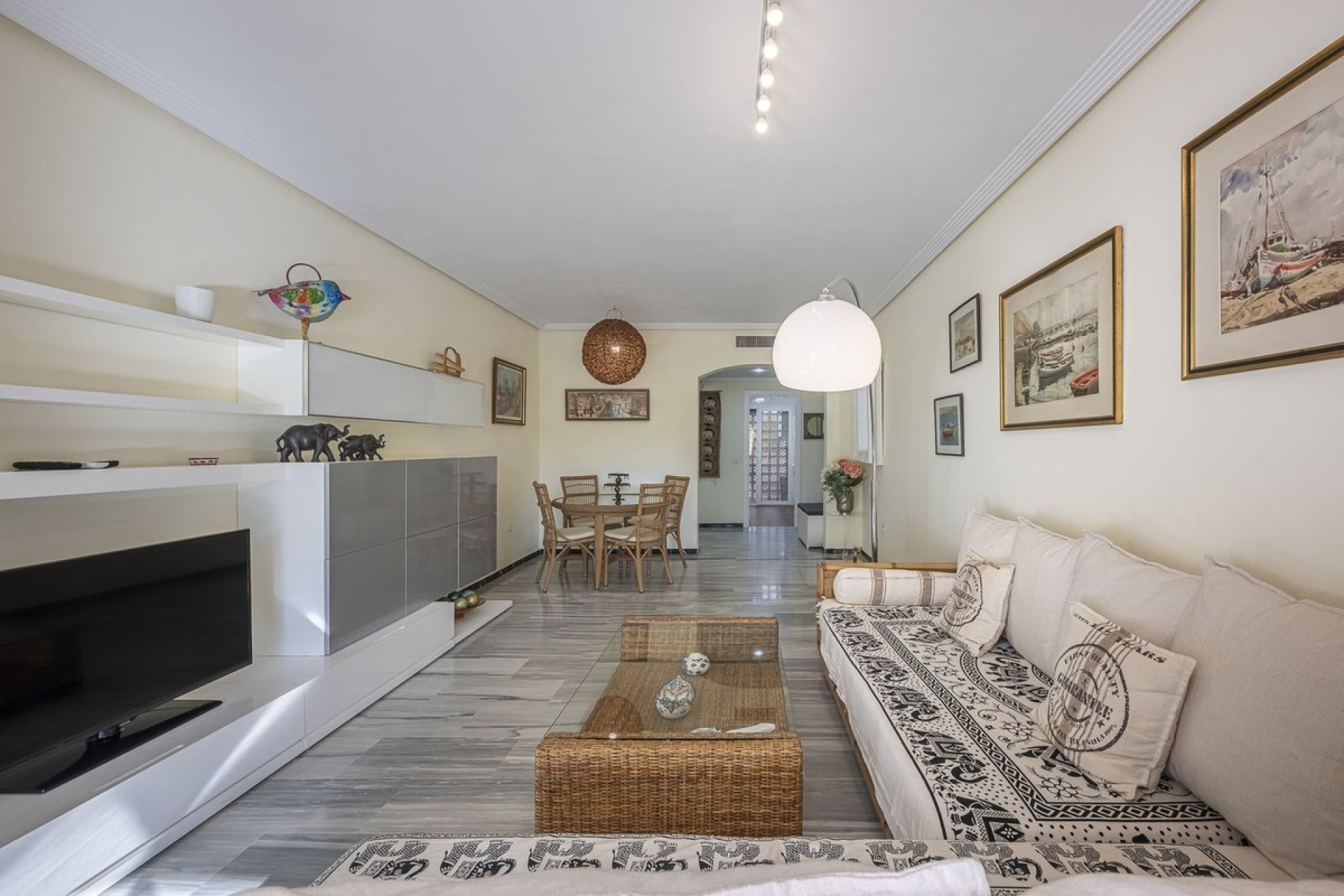 Resale - apartment - Marbella - Puerto Banús