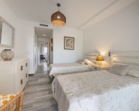 Resale - apartment - Marbella - Puerto Banús