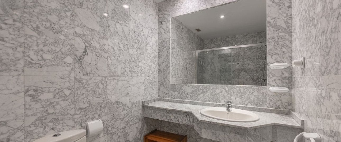 Resale - apartment - Marbella - Puerto Banús