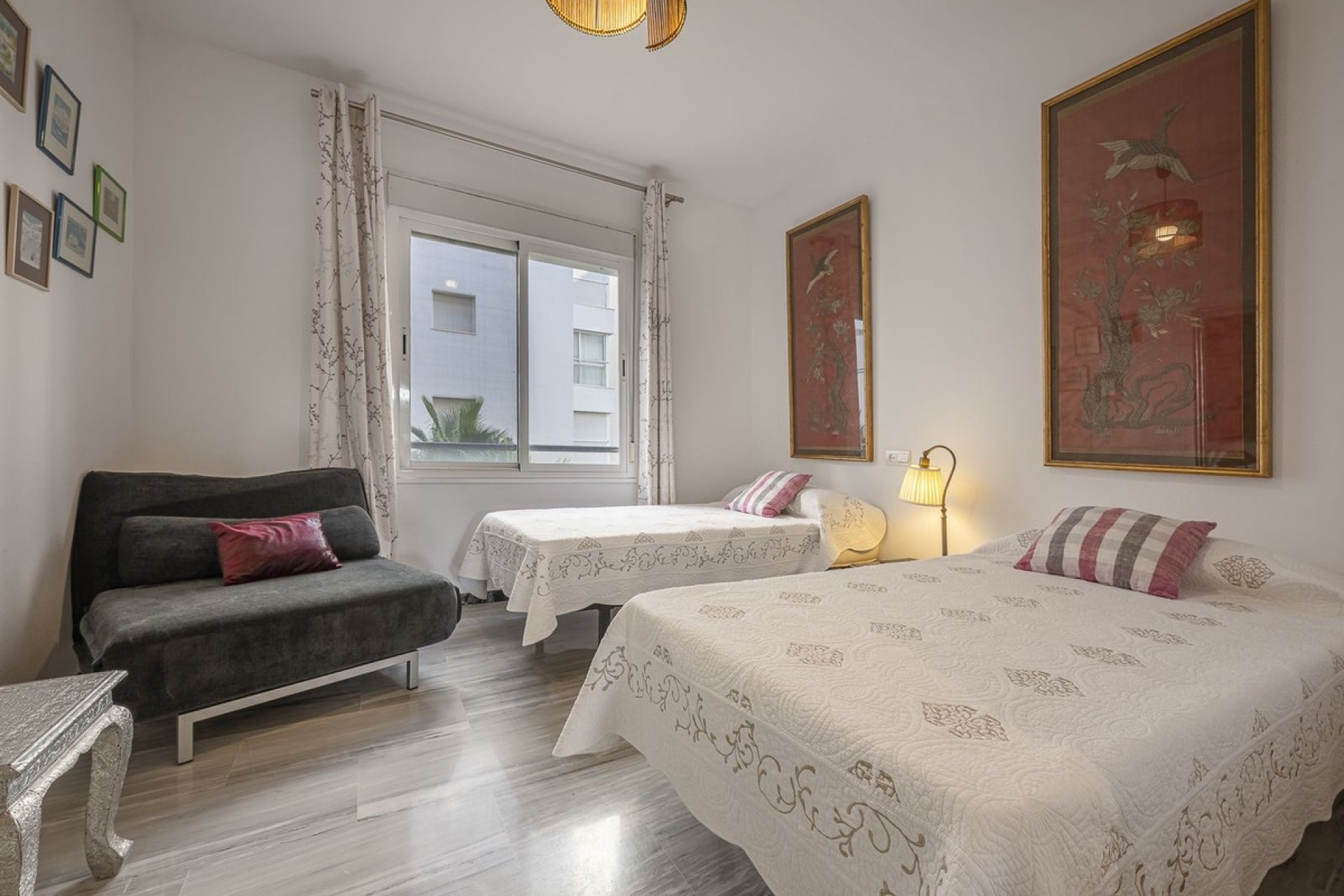 Resale - apartment - Marbella - Puerto Banús