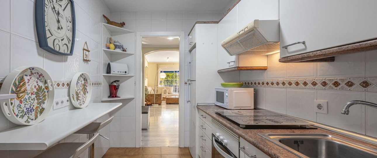 Resale - apartment - Marbella - Puerto Banús