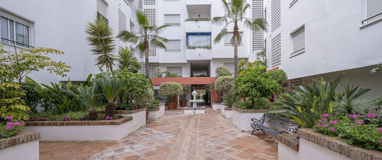 Resale - apartment - Marbella - Puerto Banús