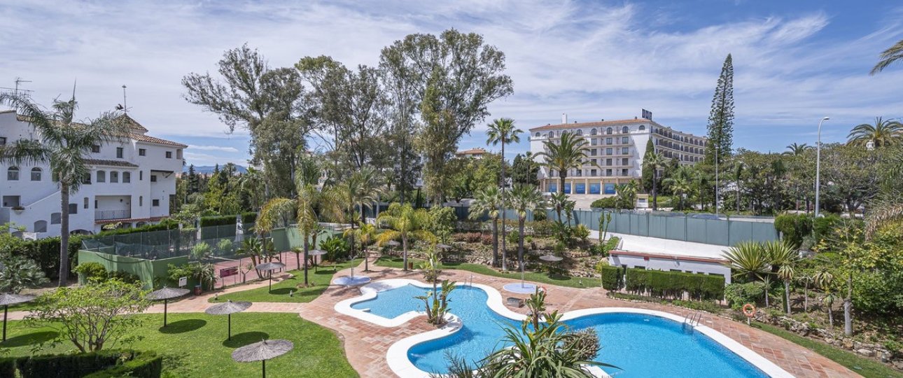 Resale - apartment - Marbella - Puerto Banús