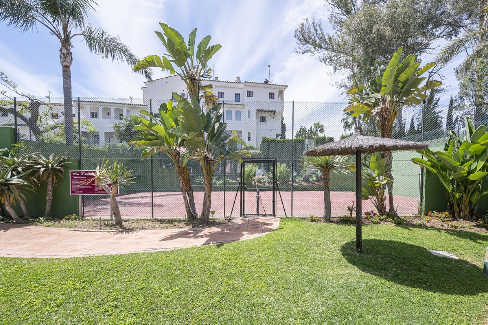 Resale - apartment - Marbella - Puerto Banús